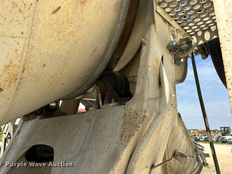 image for item DR4631 2007 Sterling L9511  ready mix truck