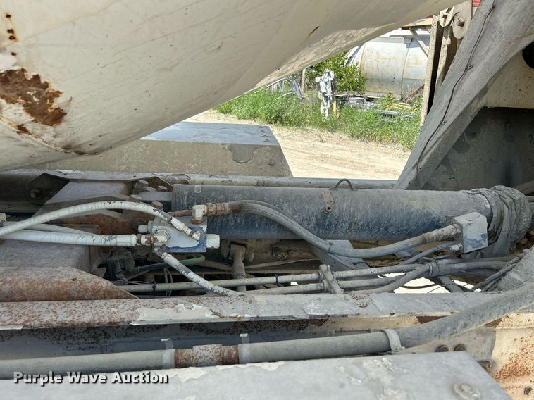 image for item DR4631 2007 Sterling L9511  ready mix truck