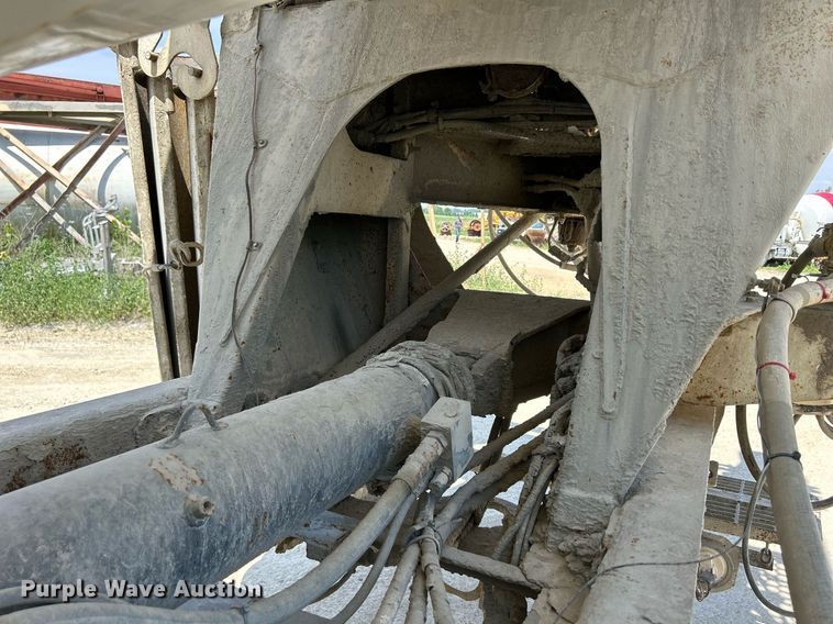 image for item DR4631 2007 Sterling L9511  ready mix truck