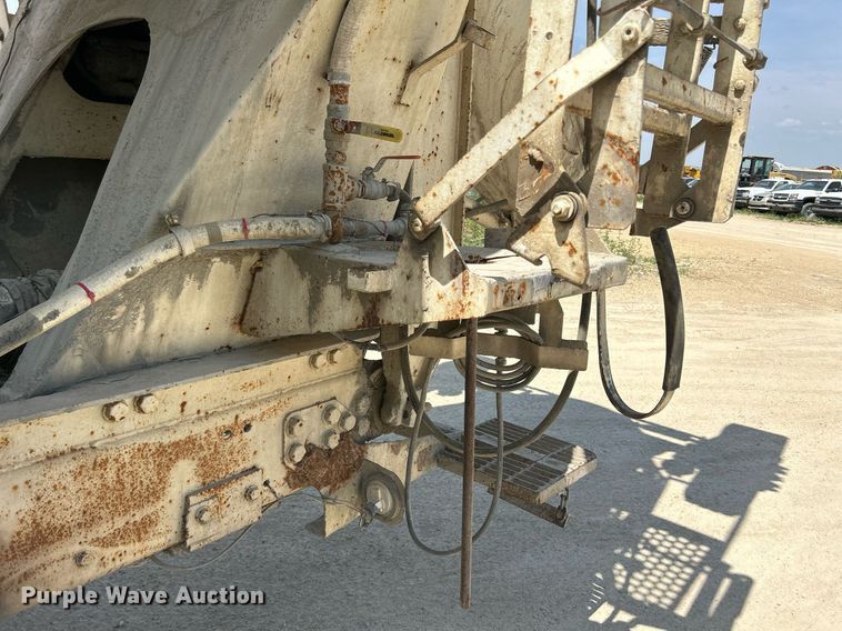 image for item DR4631 2007 Sterling L9511  ready mix truck