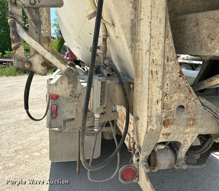 image for item DR4631 2007 Sterling L9511  ready mix truck