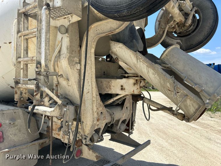 image for item DR4631 2007 Sterling L9511  ready mix truck