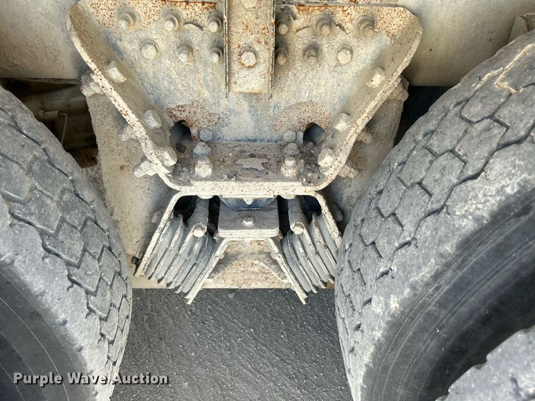 image for item DR4631 2007 Sterling L9511  ready mix truck