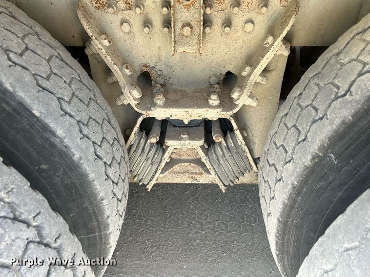 image for item DR4631 2007 Sterling L9511  ready mix truck