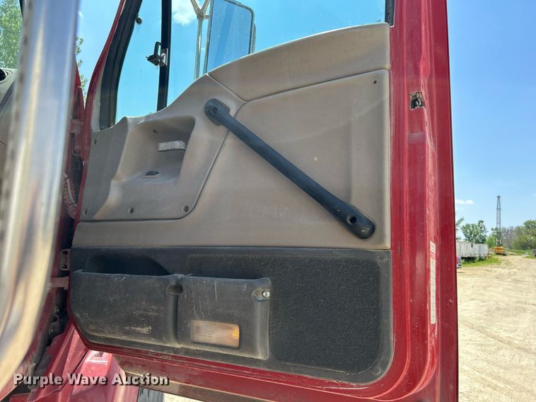 image for item DR4631 2007 Sterling L9511  ready mix truck