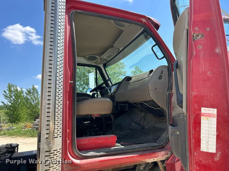 image for item DR4631 2007 Sterling L9511  ready mix truck