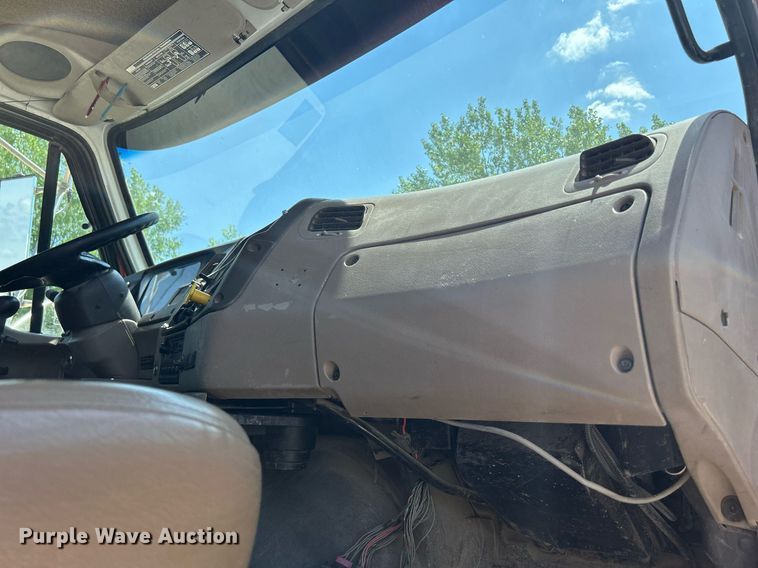 image for item DR4631 2007 Sterling L9511  ready mix truck