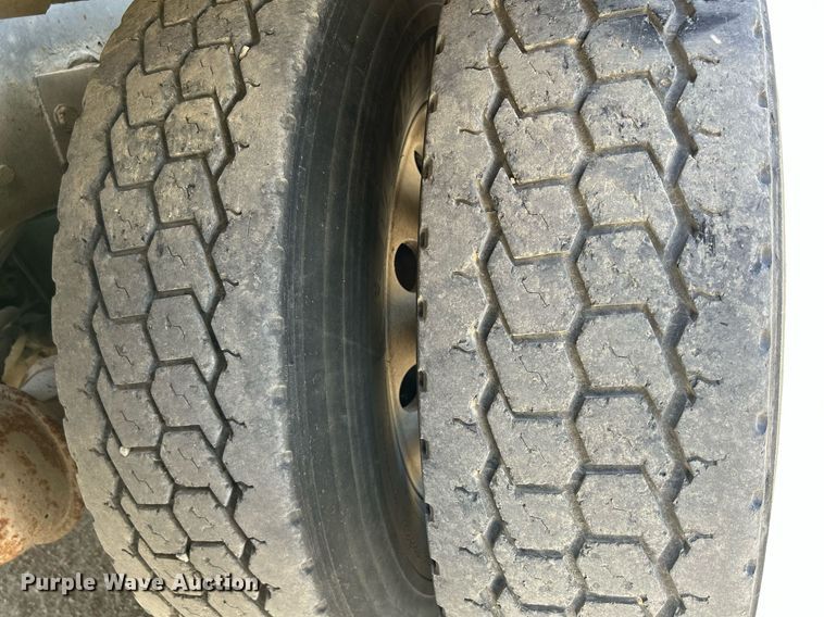 image for item DR4631 2007 Sterling L9511  ready mix truck