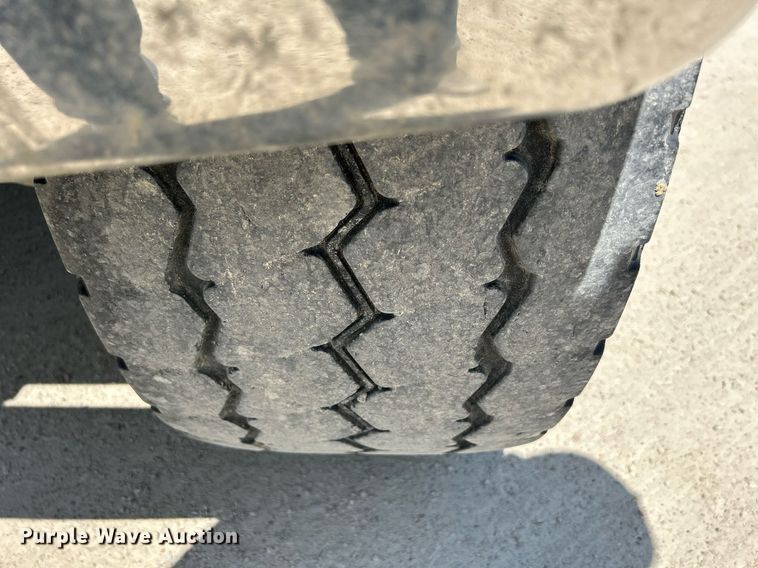 image for item DR4631 2007 Sterling L9511  ready mix truck