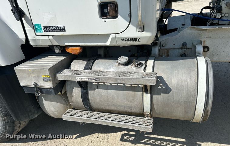 image for item DR4632 2007 Mack CV513 Granite  ready mix truck