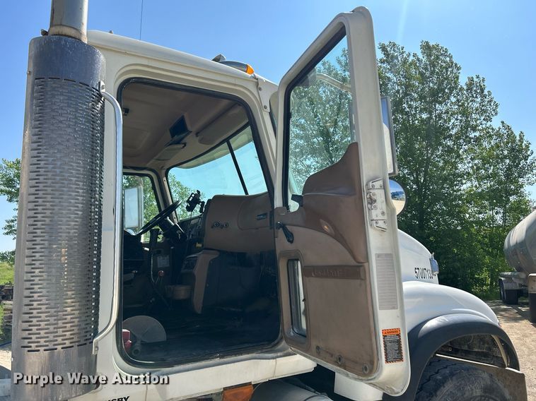 image for item DR4632 2007 Mack CV513 Granite  ready mix truck