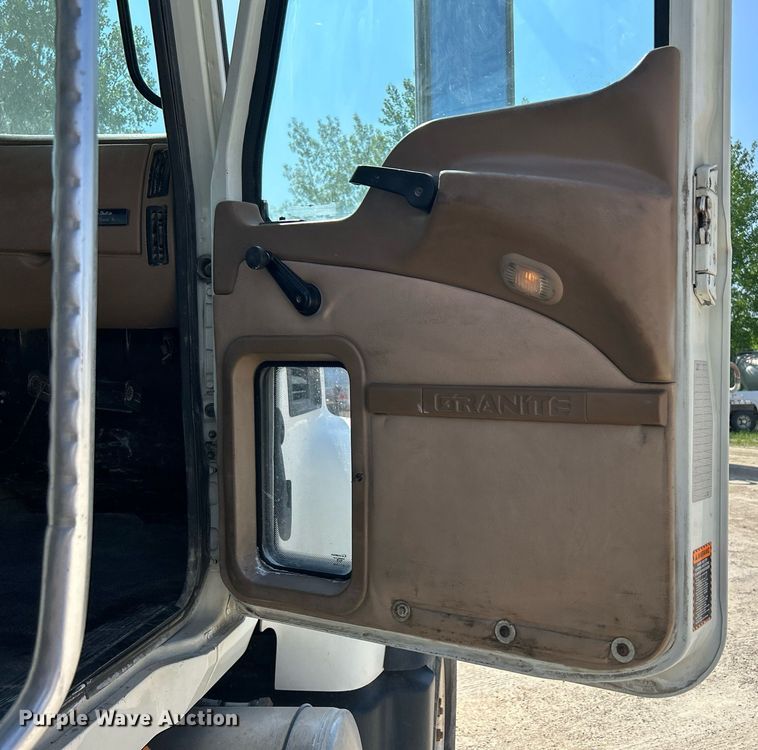 image for item DR4632 2007 Mack CV513 Granite  ready mix truck