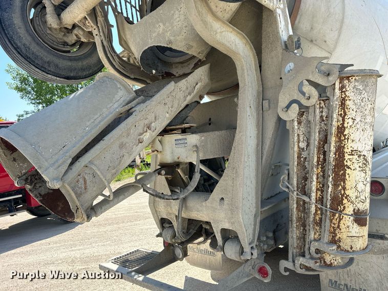 image for item DR4633 2003 Kenworth W900  ready mix truck