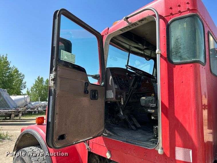 image for item DR4633 2003 Kenworth W900  ready mix truck