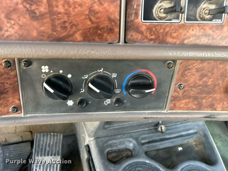 image for item DR4633 2003 Kenworth W900  ready mix truck