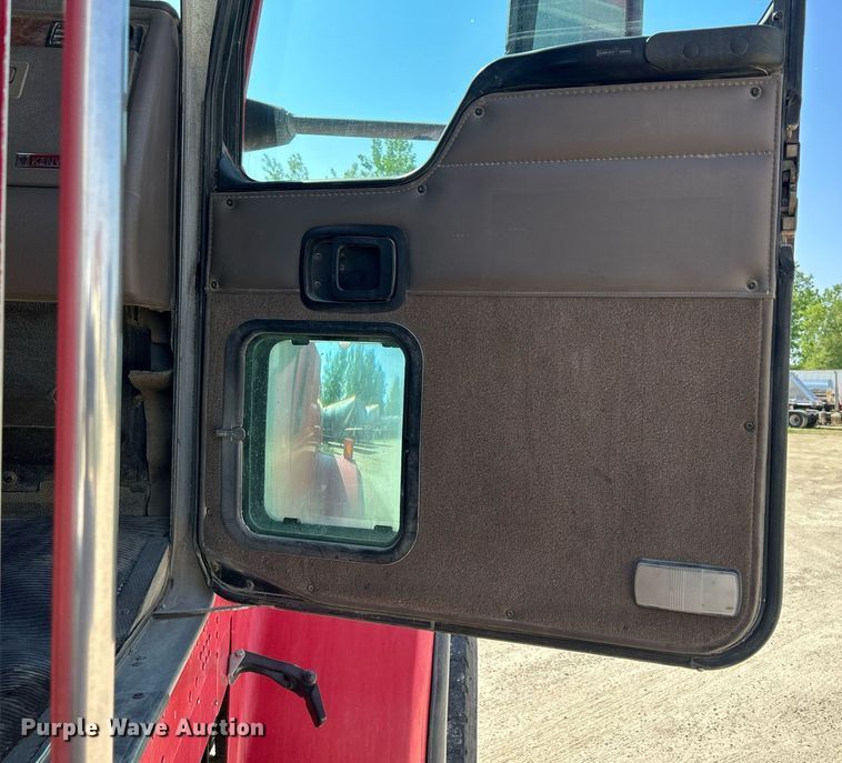 image for item DR4633 2003 Kenworth W900  ready mix truck