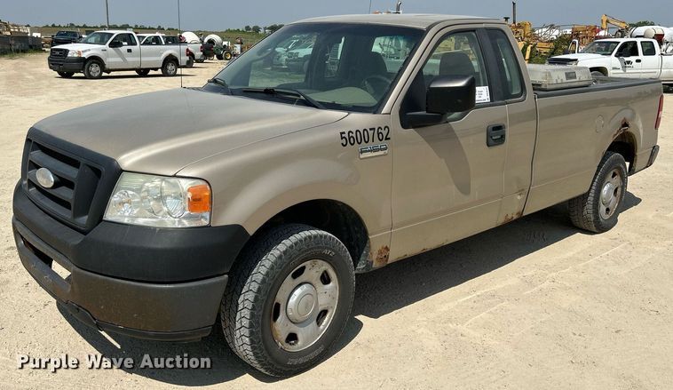image for item DR4635 2007 Ford F150 XL  pickup truck