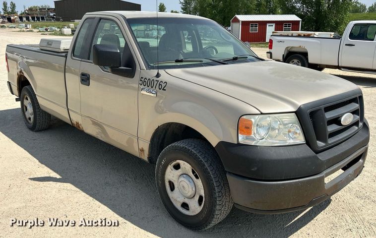 image for item DR4635 2007 Ford F150 XL  pickup truck