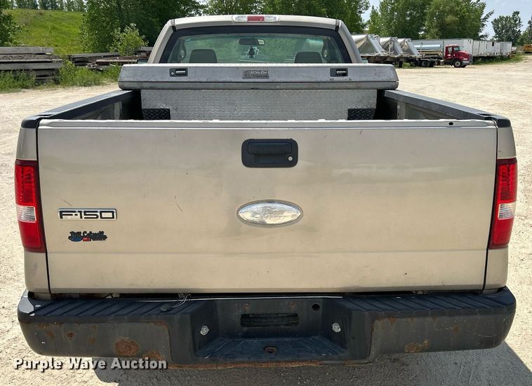 image for item DR4635 2007 Ford F150 XL  pickup truck