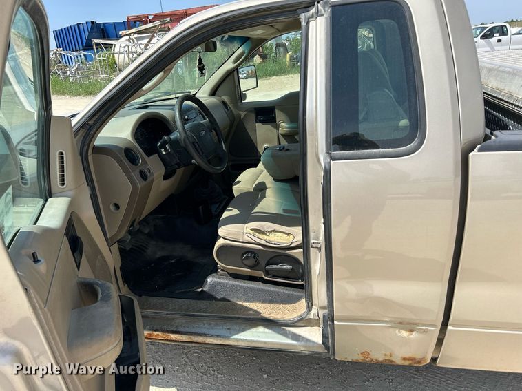 image for item DR4635 2007 Ford F150 XL  pickup truck