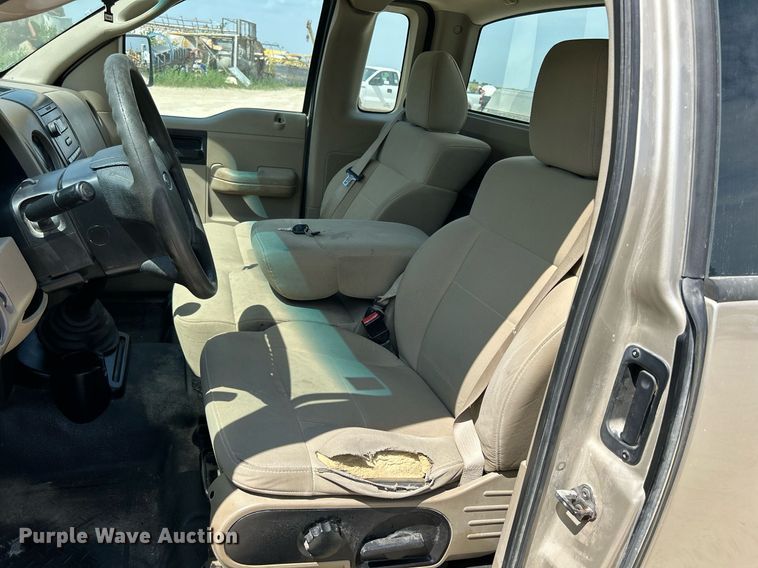 image for item DR4635 2007 Ford F150 XL  pickup truck