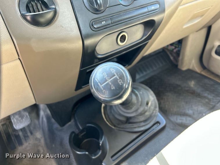 image for item DR4635 2007 Ford F150 XL  pickup truck