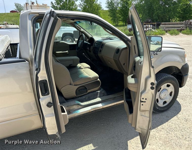 image for item DR4635 2007 Ford F150 XL  pickup truck