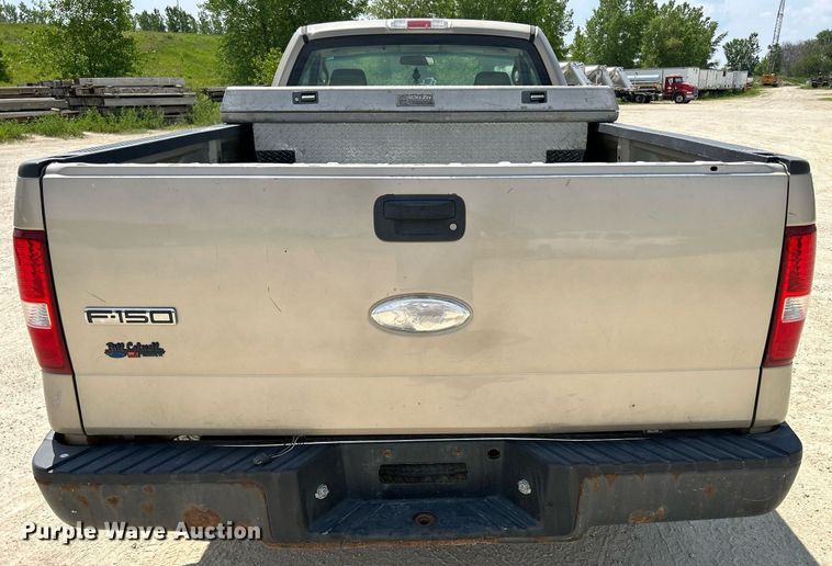 image for item DR4635 2007 Ford F150 XL  pickup truck