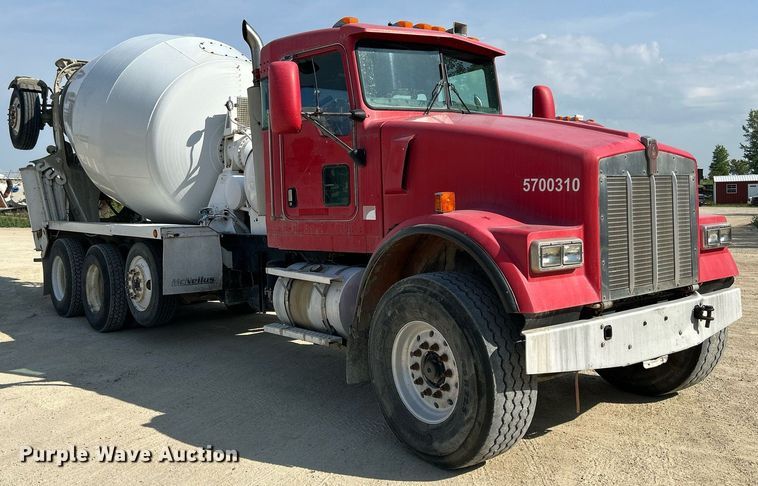 image for item DR4636 2003 Kenworth W900  ready mix truck