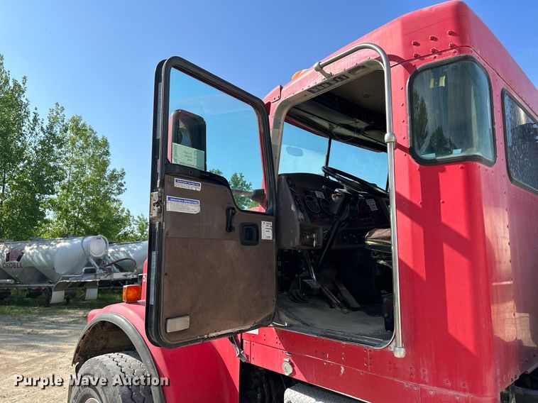 image for item DR4636 2003 Kenworth W900  ready mix truck