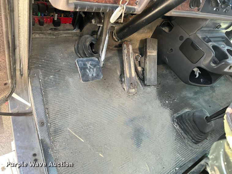 image for item DR4636 2003 Kenworth W900  ready mix truck