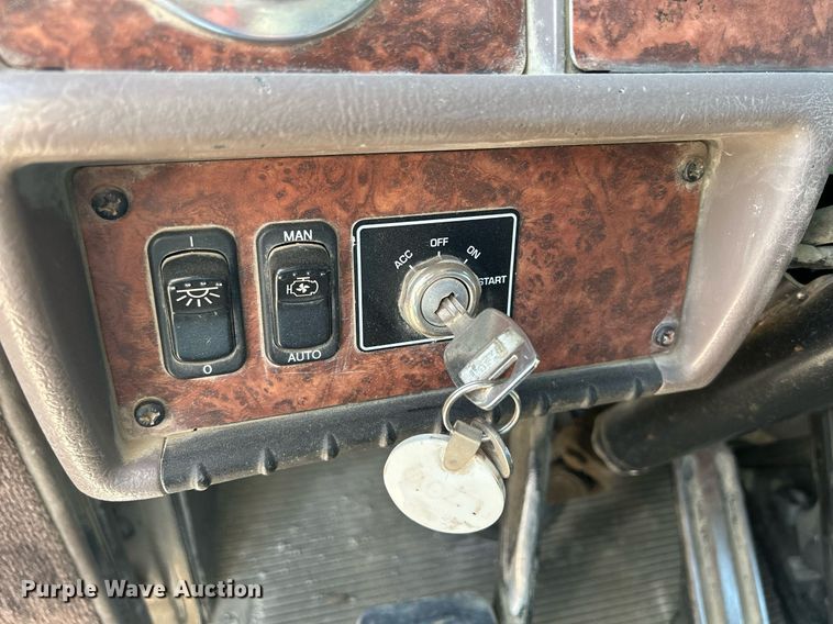 image for item DR4636 2003 Kenworth W900  ready mix truck