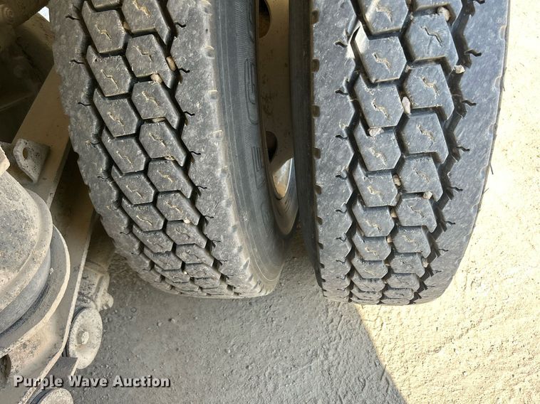 image for item DR4636 2003 Kenworth W900  ready mix truck