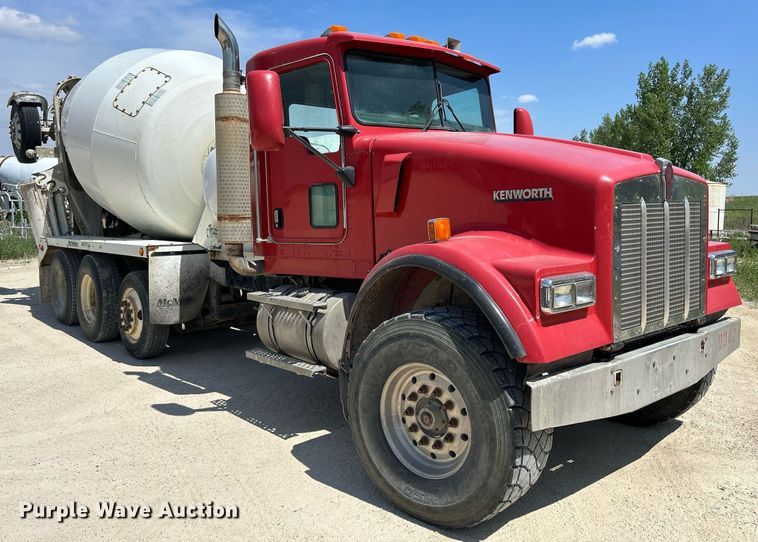 image for item DR4637 2003 Kenworth W900  ready mix truck