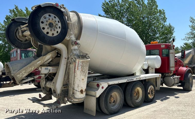 image for item DR4637 2003 Kenworth W900  ready mix truck