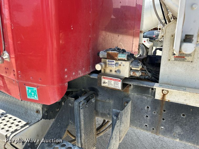 image for item DR4637 2003 Kenworth W900  ready mix truck