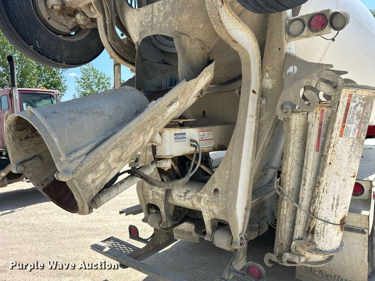 image for item DR4637 2003 Kenworth W900  ready mix truck