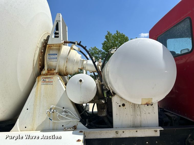 image for item DR4637 2003 Kenworth W900  ready mix truck