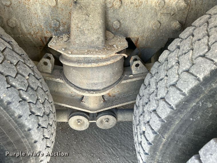 image for item DR4637 2003 Kenworth W900  ready mix truck