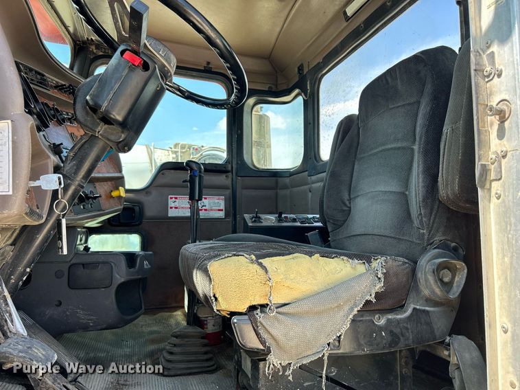 image for item DR4637 2003 Kenworth W900  ready mix truck