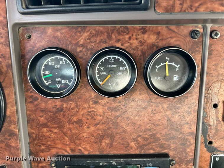 image for item DR4637 2003 Kenworth W900  ready mix truck