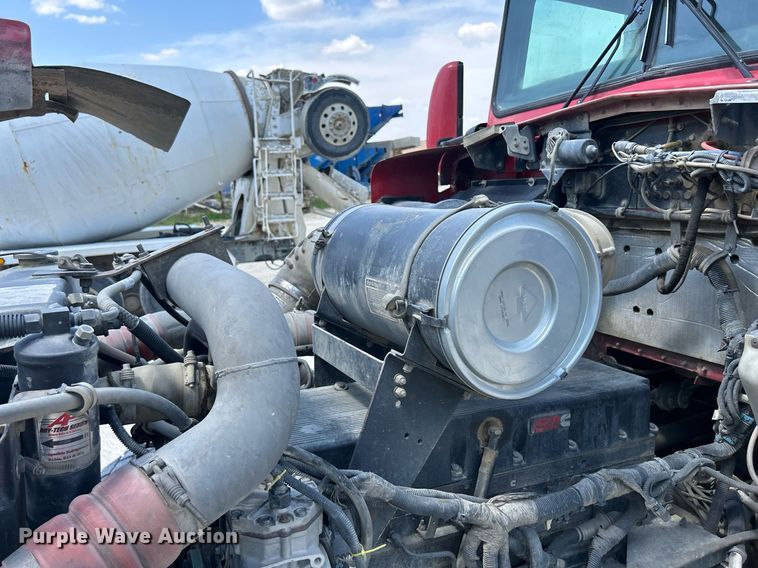 image for item DR4637 2003 Kenworth W900  ready mix truck