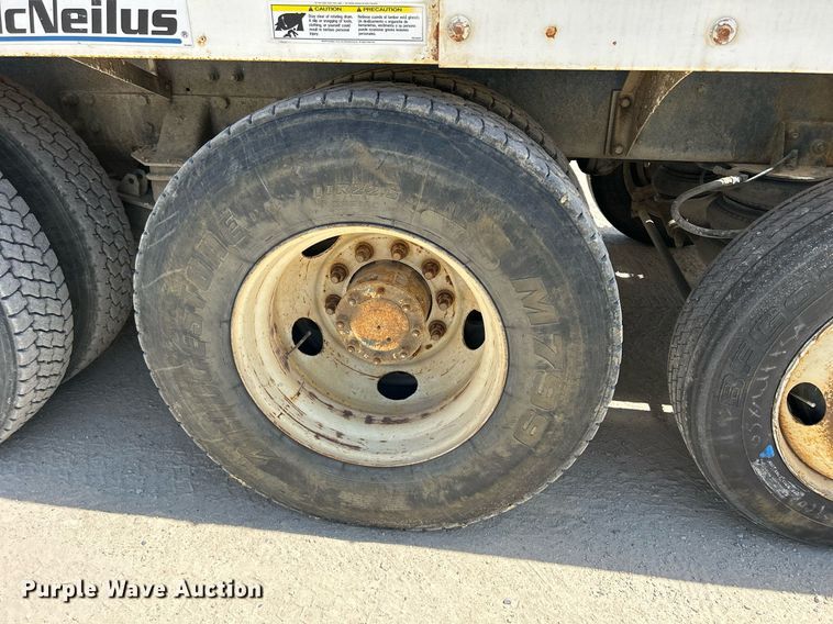 image for item DR4637 2003 Kenworth W900  ready mix truck