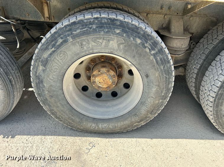 image for item DR4637 2003 Kenworth W900  ready mix truck