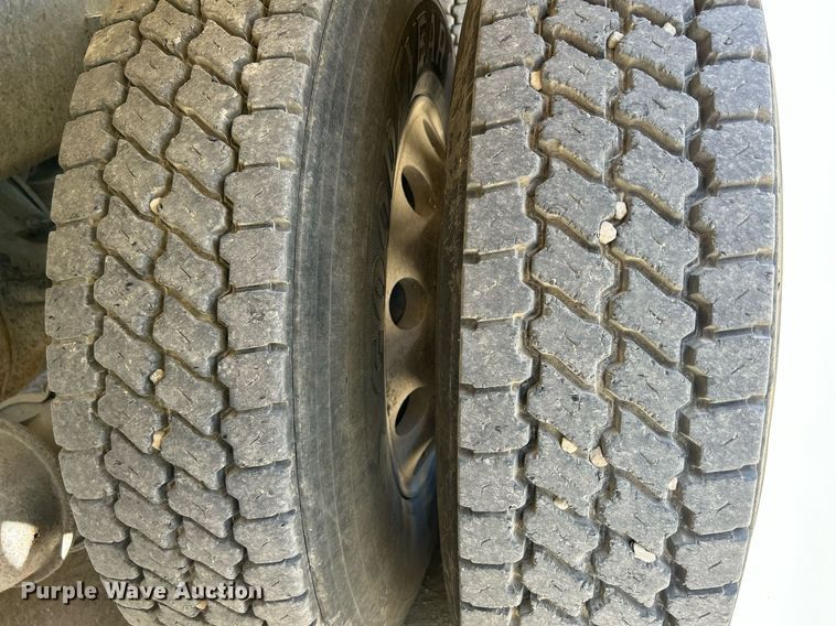 image for item DR4637 2003 Kenworth W900  ready mix truck