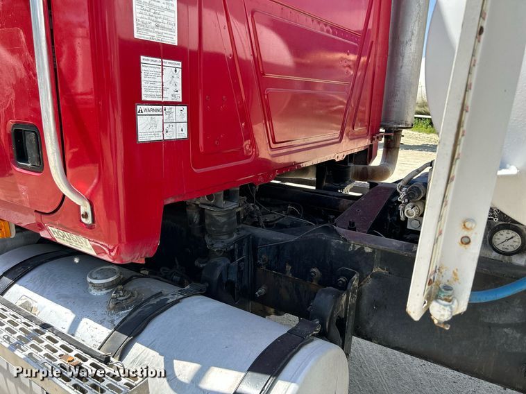 image for item DR4638 2007 Mack CV513 Granite  ready mix truck