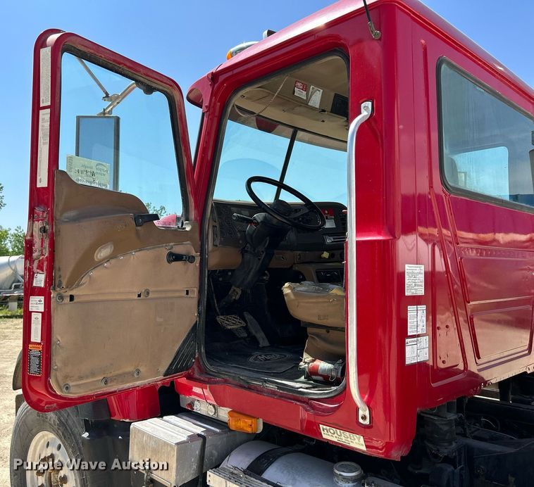 image for item DR4638 2007 Mack CV513 Granite  ready mix truck