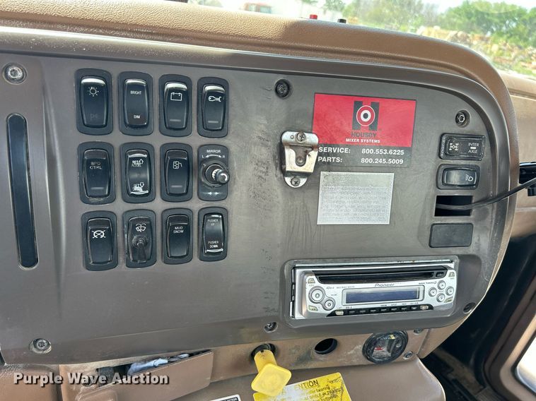 image for item DR4638 2007 Mack CV513 Granite  ready mix truck