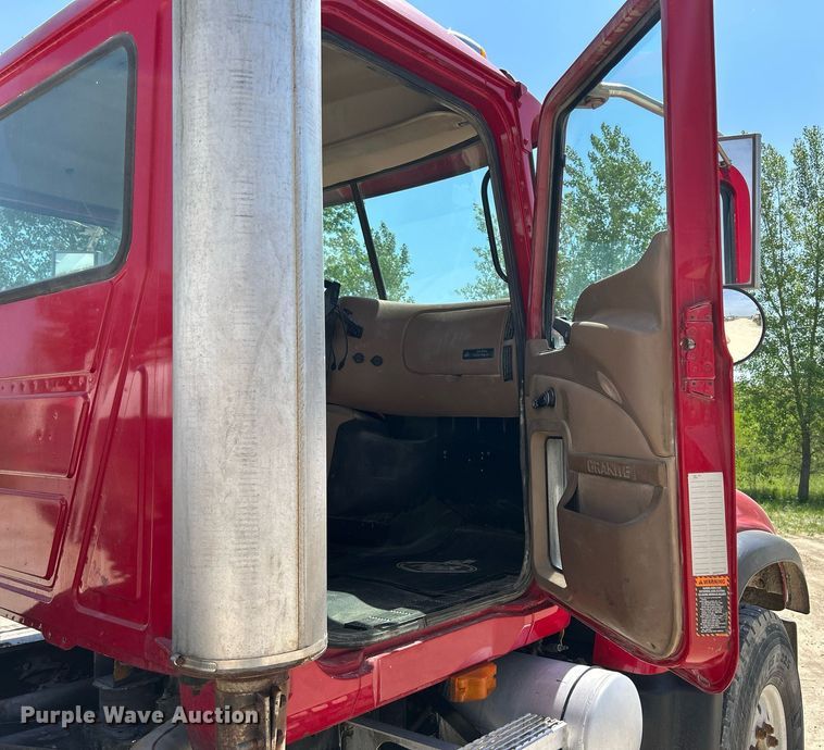 image for item DR4638 2007 Mack CV513 Granite  ready mix truck