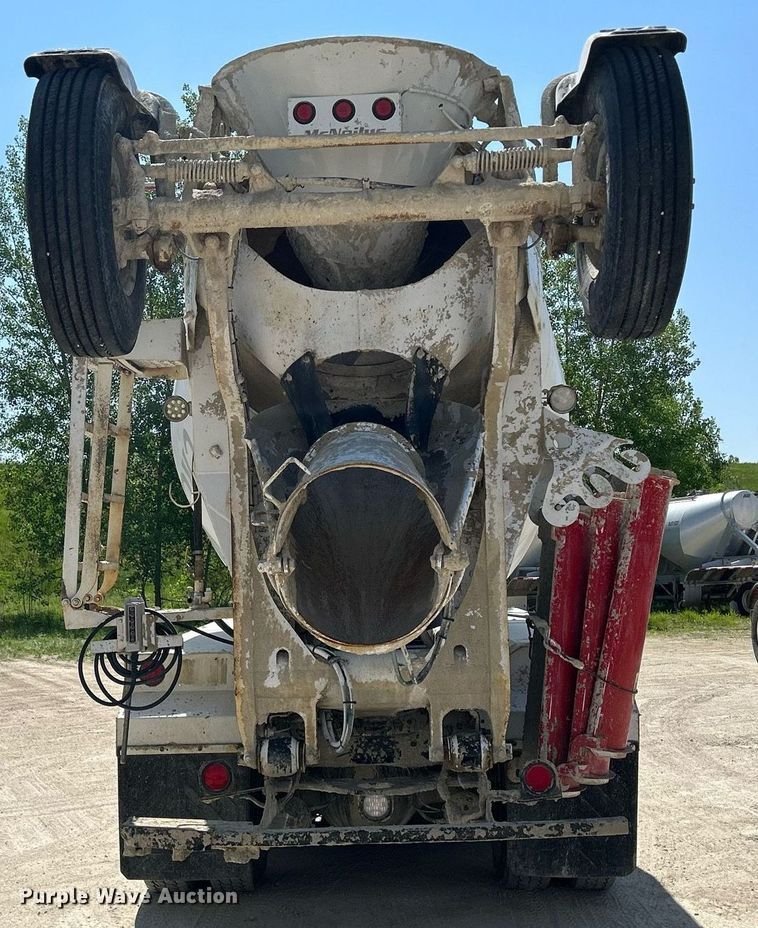 image for item DR4639 2006 International Paystar 5500i  ready mix truck